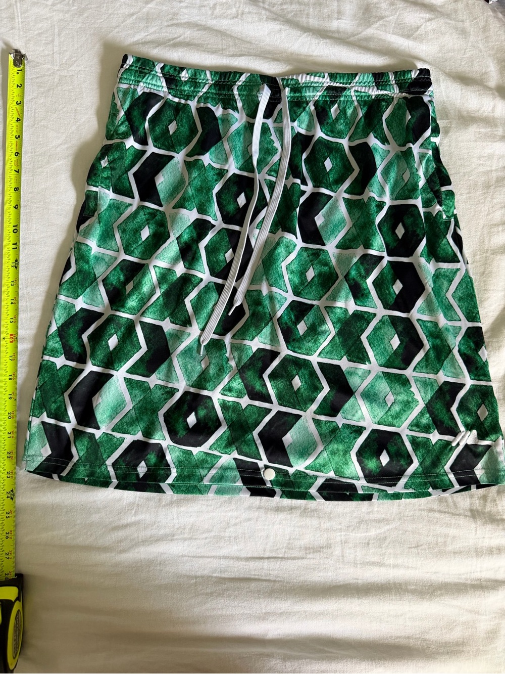 MOD Active Green & Black Geometric Drawstring Mini Skirt